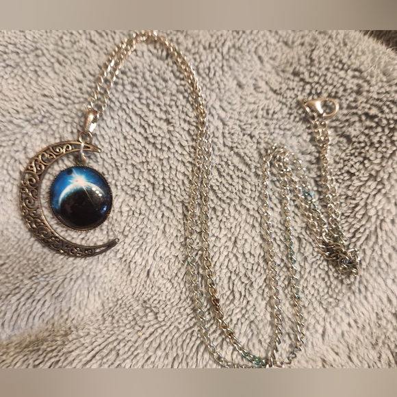 2 moon phase necklaces - Picture 4 of 6